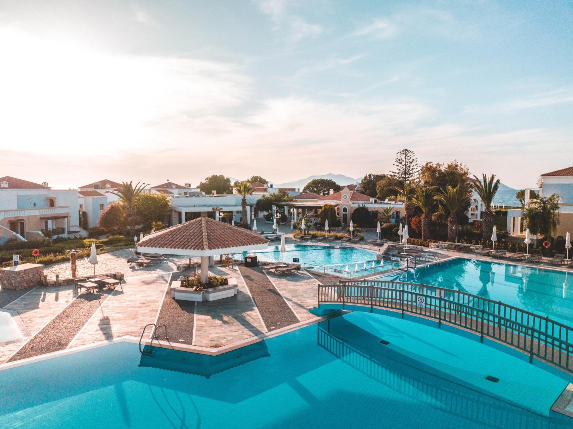 Neptune Luxury Resort Mastichari  Bagian luar foto